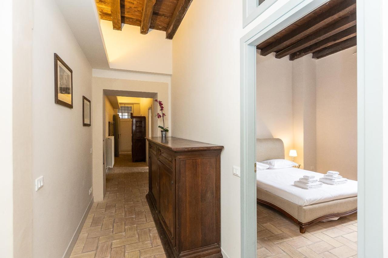 Rome Historical Apartment - Arco Dei Banchi Luaran gambar