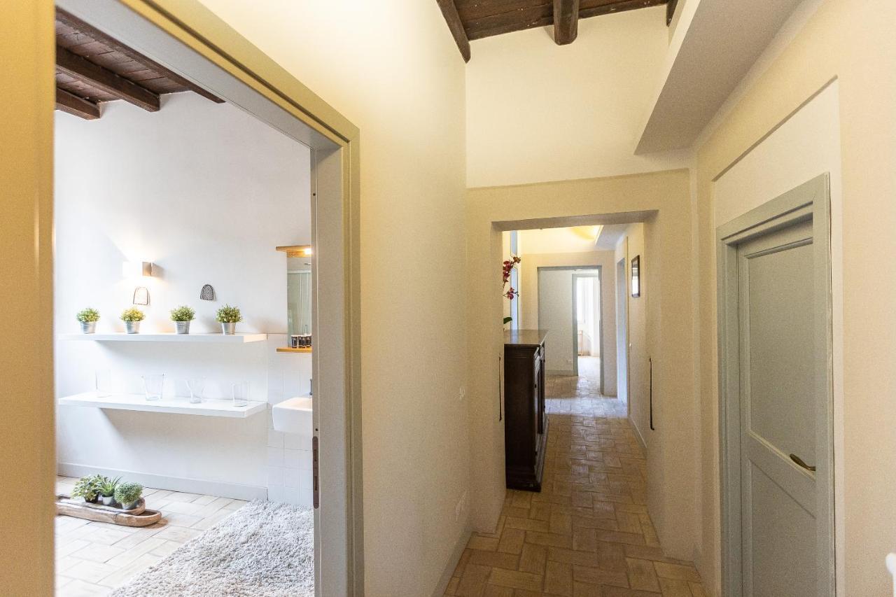 Rome Historical Apartment - Arco Dei Banchi Luaran gambar