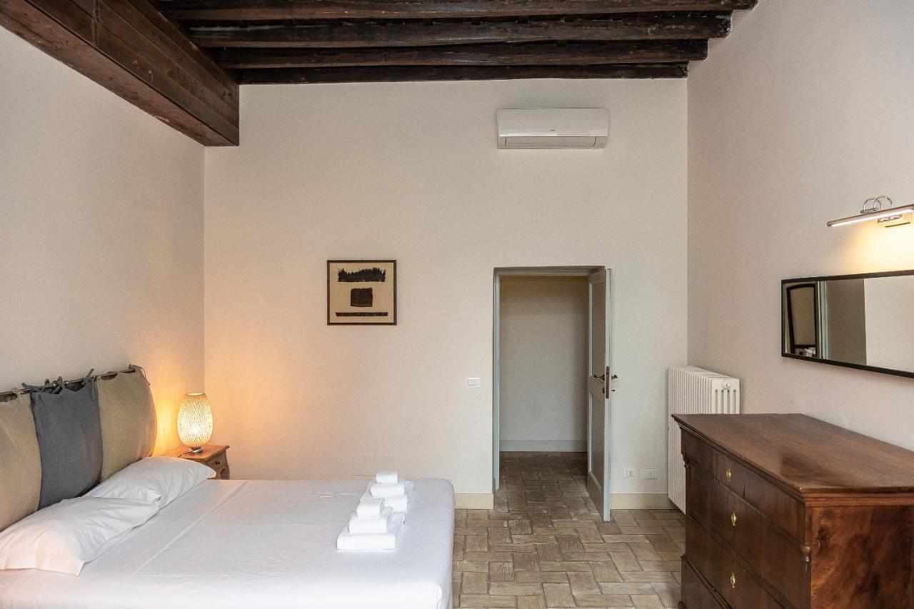 Rome Historical Apartment - Arco Dei Banchi Luaran gambar