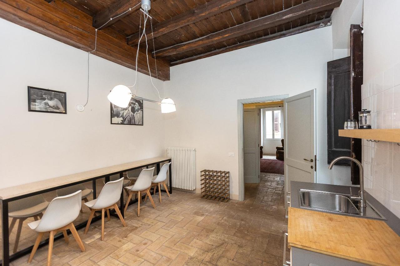 Rome Historical Apartment - Arco Dei Banchi Luaran gambar